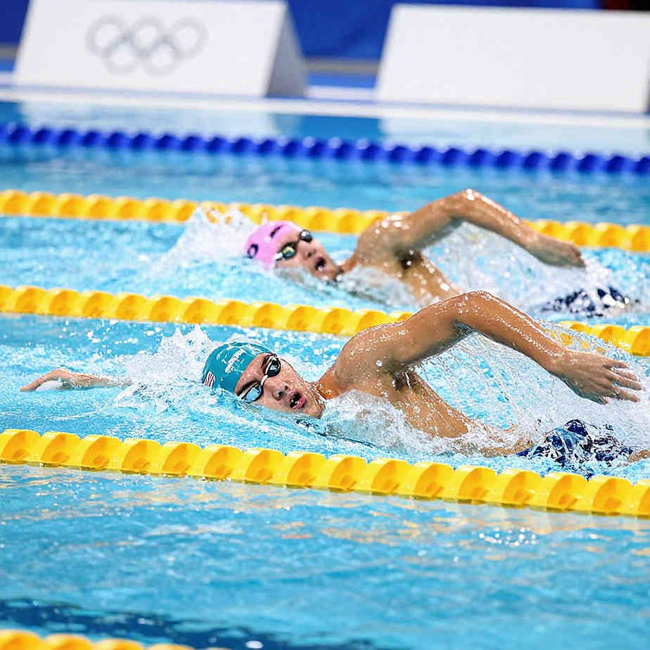 আইএসএইচওএফ ক্লাস অফ ২০২৭: এগারো দেশের বারো নাম, আর প্লাকের নিচে চাপা পড়া শরীর